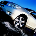 Toyota RAV4: compact SUV или дамский угодник