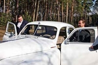 Медведев покатал Януковича на своем авто