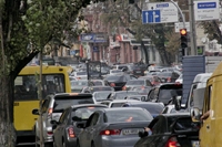 Иногородние теперь могут регистрировать свои автомобили в Киеве