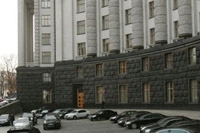 Чиновники останутся без новых авто