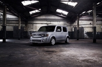 Nissan Cube зацепил 