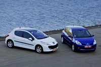 Сердцеедки. Как нас пытались охмурить Peugeot 207 и Renault Clio