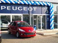 В автоцентре «Автотрейдинг» продан первый автомобиль Peugeot