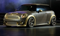 Из Mini Cooper JCW сделали очень быструю сумку на колесах