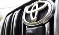 Прибыль Toyota снизится в три раза из-за катастрофы в Японии