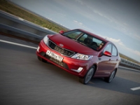 В один карман: Проверяем, как седан Kia Rio усвоил уроки Соляриса