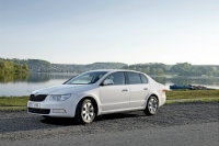 Самое время приобрести новый ŠKODA Superb!