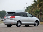BYD M6