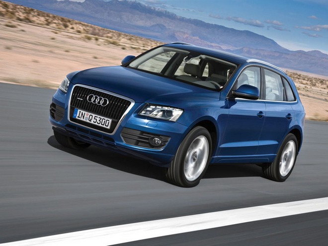 AudiQ3_rul_ua