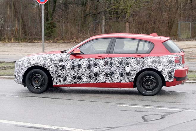 2012 BMW 1 Series_5_Door_rul_ua