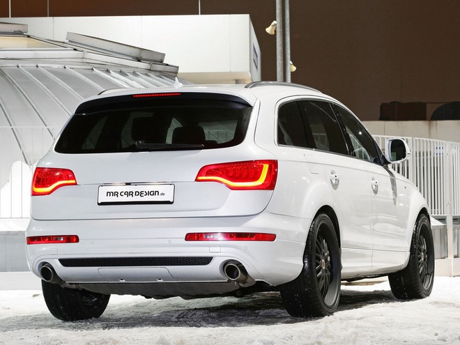 Audi Q7_rul_ua
